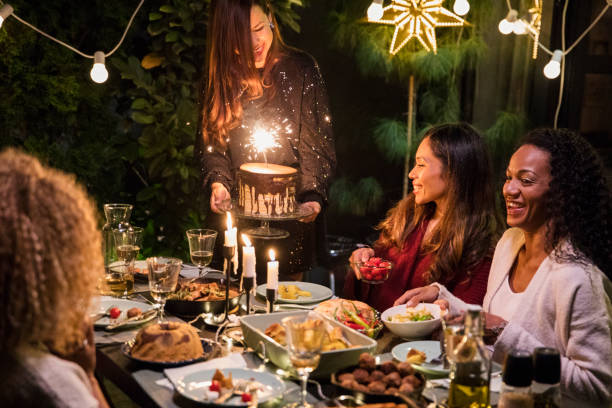 abendgesellschaft - garden decoration stock-fotos und bilder