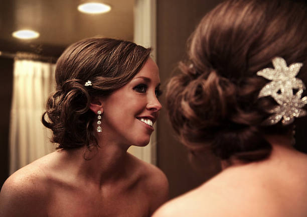 bridal reflections - hairstyle stockfoto's en -beelden