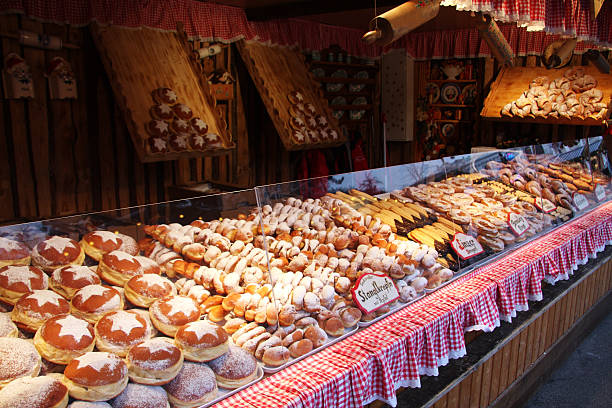christmas market in vienna, austria - food stock pictures, royalty-free photos & images