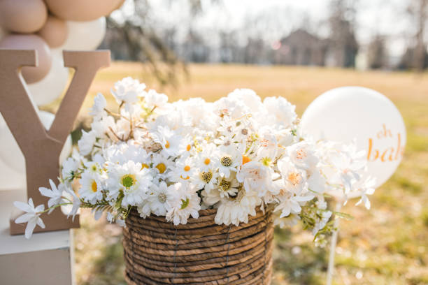 close-up shot of a beautiful flower arrangement - garden decoration stock pictures, royalty-free photos & images