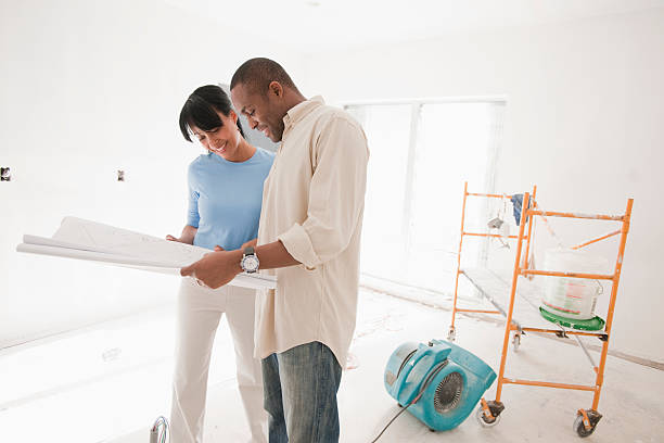 couple remodeling home - home decoration stock pictures, royalty-free photos & images