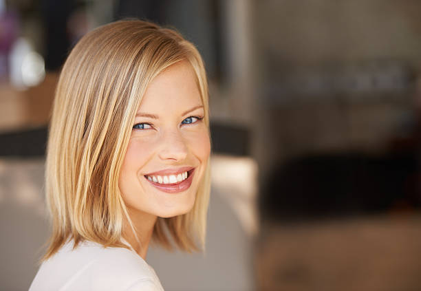 da su confianza que algo especial. - hairstyle fotografías e imágenes de stock