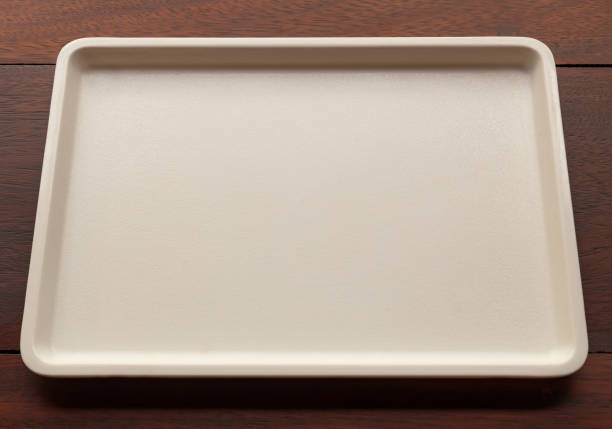 empty tray on wood table. top view - food fotografías e imágenes de stock