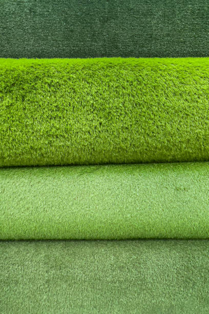 full frame shot of artificial grass texture background - garden decoration stockfoto's en -beelden