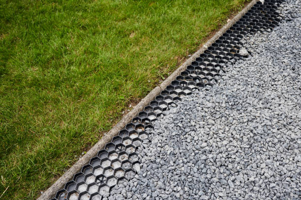 gravel stabilisation grid - garden decoration stock pictures, royalty-free photos & images