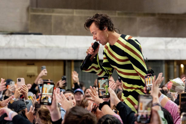 Harry Styles on Thursday May 19, 2022 --