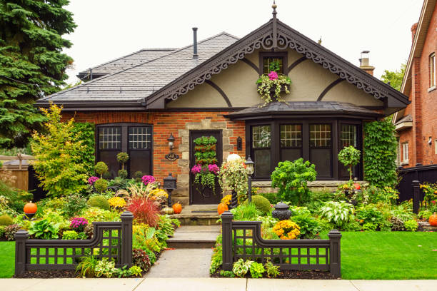 home with thanksgiving themed decoration - garden decoration stock pictures, royalty-free photos & images