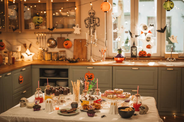 house decorated for halloween - home decoration stock pictures, royalty-free photos & images