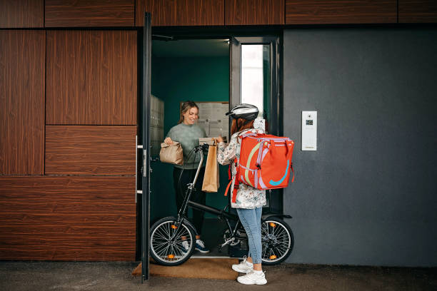ik moet mijn klant fin - food stockfoto's en -beelden