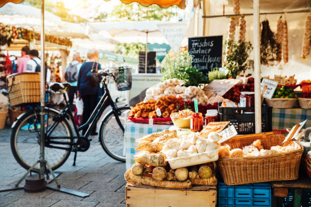 large farmer’s market in munich, germany - food stock pictures, royalty-free photos & images