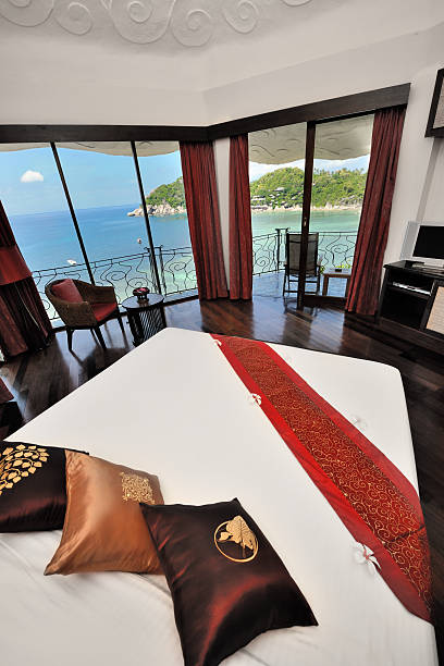 luxury president suite hotel room with ocean view (xxxl) - home decoration stockfoto's en -beelden