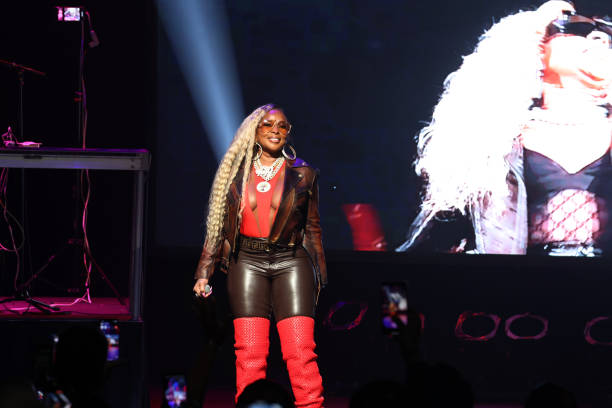 Mary J. Blige attends Fat Joe & Friends In Concert at The Apollo Theater on April 02, 2024 in New York City.