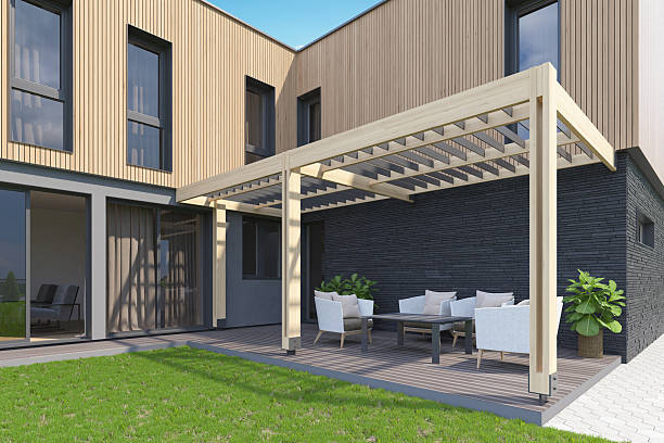 modern backyard terrace with canopy, wood decking, and scandinavian facade - garden decoration stock pictures, royalty-free photos & images