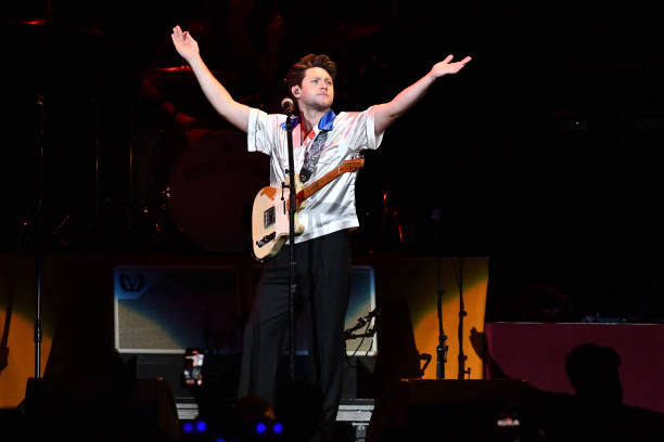 Niall Horan performs onstage during iHeartRadio 93.3 FLZ's Jingle Ball 2023 at Amalie Arena on November 26, 2023 in Tampa, Florida.