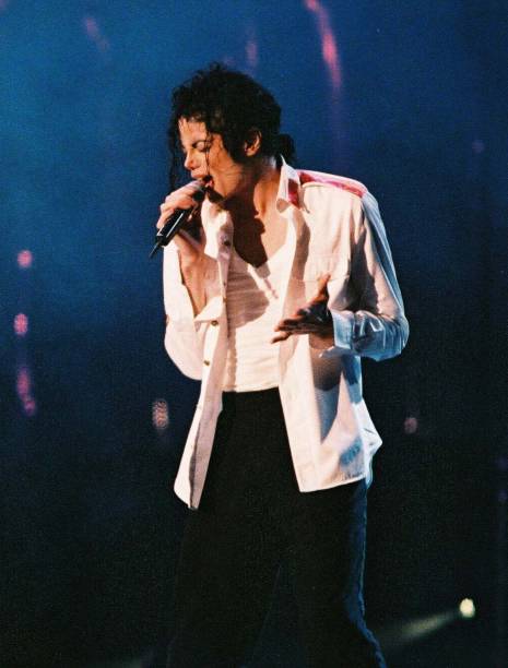 Photo of Michael JACKSON, Michael Jackson performing on stage - Dangerous Tour