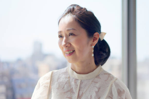 portrait of a beautiful businesswoman. - hairstyle stock pictures, royalty-free photos & images