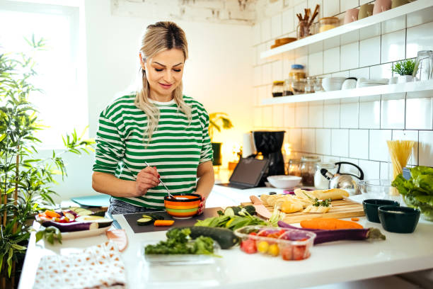 preparing a healthy meal - food stock pictures, royalty-free photos & images