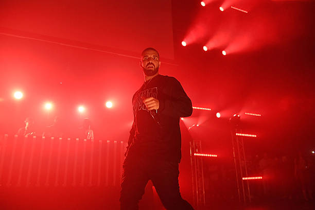 Rapper Drake performs on stage at Gucci and Friends Homecoming Concert at Fox Theatre on July 22, 2016 in Atlanta, Georgia.