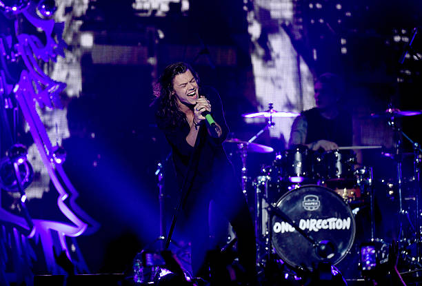 Recording artist Harry Styles of One Direction performs at 102.7 KIIS FM's Jingle Ball 2015 presented by Capital One at Staples Center on December 4,...