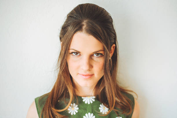 retro 1960s woman, 1970s woman portrait, vintage hairstyle - hairstyle stock pictures, royalty-free photos & images
