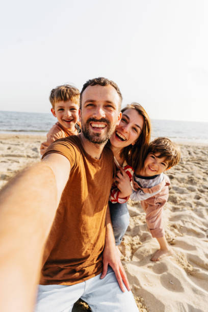 selfie at the beach - travel stock pictures, royalty-free photos & images