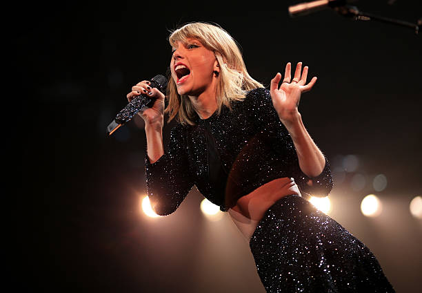 Singer Taylor Swift performs onstage during KIIS FM's Jingle Ball 2014 powered by LINE at Staples Center on December 5, 2014 in Los Angeles,...