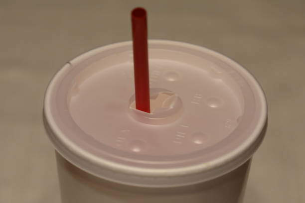 single use paper cup and lid - junk food stock pictures, royalty-free photos & images