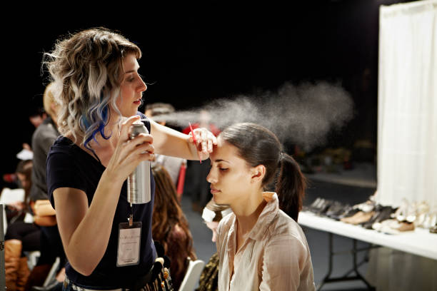 stylist and model backstage at fashion show - hairstyle stock pictures, royalty-free photos & images
