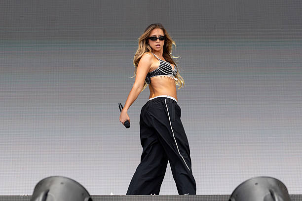 Tate McRae performs during day 3 of BBC Radio 1's Big Weekend at Sefton Park on MAY 25, 2025 in Liverpool, England.