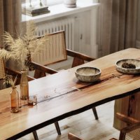3d rendering of rough edge plank dining table - home decoration stock pictures, royalty-free photos & images