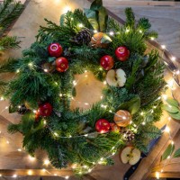 a festive wreath - home decoration stock pictures, royalty-free photos & images