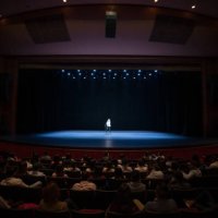 audience enjoying a singing performance on stage - concert stock pictures, royalty-free photos & images
