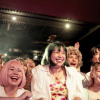 audience members enter the concert hall and run toward the stage with cheers. - concert stock pictures, royalty-free photos & images