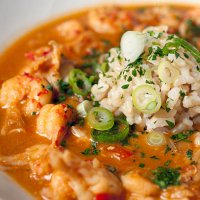 authentic crawfish etoufee in a clean white dish - food stock pictures, royalty-free photos & images