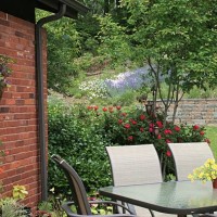 backyard dinind in a garden - garden decoration stock pictures, royalty-free photos & images