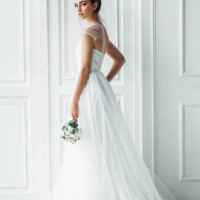 beautiful brunette woman as bride with wedding bouquet - fashion stock pictures, royalty-free photos & images