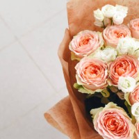 beautiful light rose flowers with eustoma. floral background. - garden decoration stock pictures, royalty-free photos & images