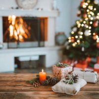 beautifully christmas decorated home interior with a christmas tree and christmas presents - home decoration stock pictures, royalty-free photos & images