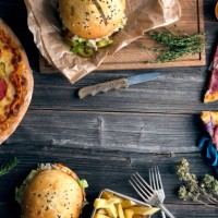 bereit zum essen - junk food stock-fotos und bilder