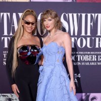 Beyoncé Knowles-Carter and Taylor Swift attend the 
