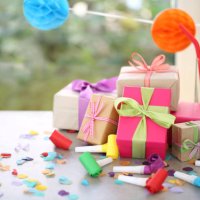 birthday gifts - garden decoration stock pictures, royalty-free photos & images
