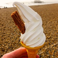 brighton ice cream - junk food stockfoto's en -beelden
