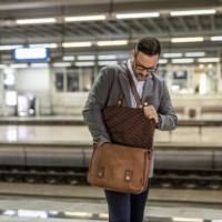 business pace on the go - junk food stock pictures, royalty-free photos & images