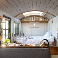 cabin staycation - home decoration stock pictures, royalty-free photos & images