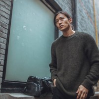 casual asian guy with leather bag - fashion stock pictures, royalty-free photos & images