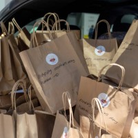 Celebrity Chef Brandon Fay, owner of the fast-casual takeout restaurant ‘Pasta By Hudson’ delivers pasta to healthcare workers in honor of Mother’s...