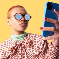cellphone obsession - fashion stock pictures, royalty-free photos & images