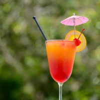 cherry lemonade drink - garden decoration stock pictures, royalty-free photos & images