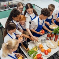 choosing ingredients in class - food stock pictures, royalty-free photos & images