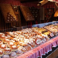 christkindlmarkt in wien, österreich - food stock-fotos und bilder